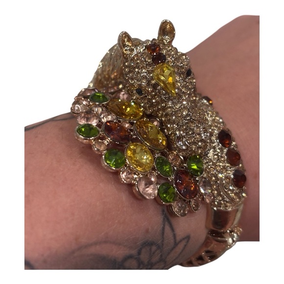 Unique Vintage Rhinestone Western Glam Horse Statement Bracelet ✨ - Picture 3 of 7